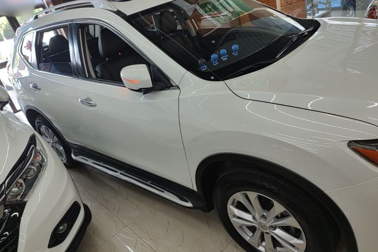 Used Nissan X-Trail 2014 2.5L CVT Leading Edition 4WD Rear Right 45 Deg