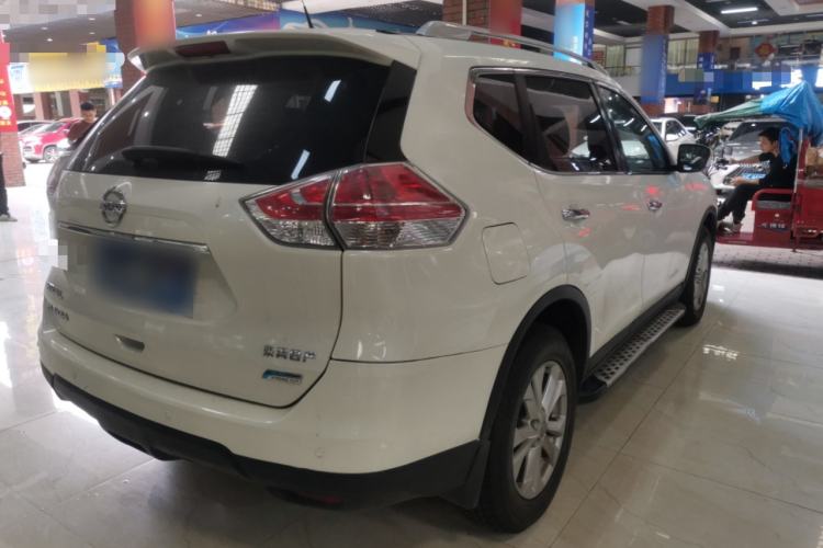 Used Nissan X-Trail 2014 2.5L CVT Leading Edition 4WD Rear Right 45 Deg