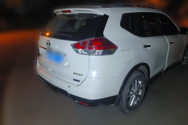 Used Nissan X-Trail 2014 2.5L CVT Leading Edition 4WD Rear Right 45 Deg