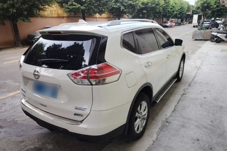 Used Nissan X-Trail 2014 2.0L CVT Comfort Edition 2WD Rear Right 45 Deg