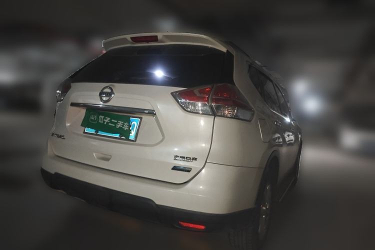 Used Nissan X-Trail 2014 2.0L CVT Comfort Edition 2WD Rear Right 45 Deg