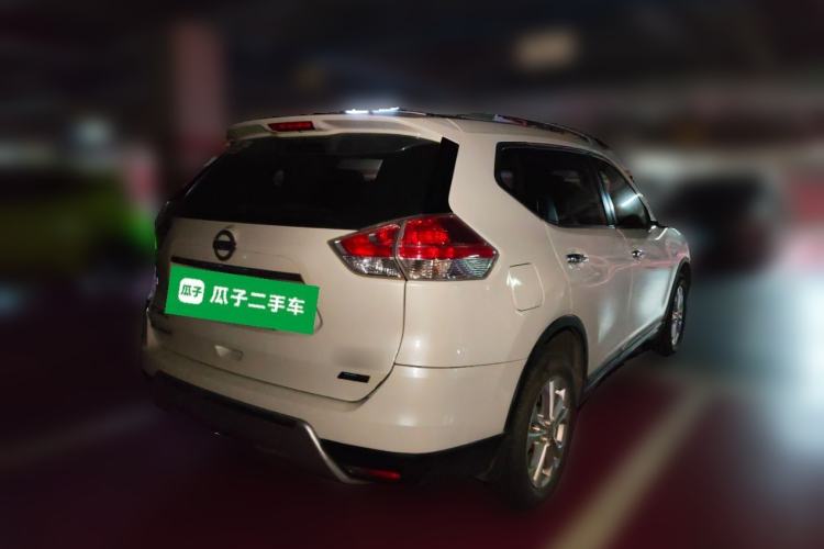 Used Nissan X-Trail 2014 2.5L CVT Luxury Edition 4WD Rear Right 45 Deg