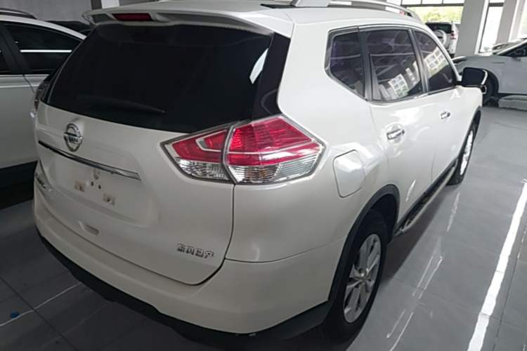 Used Nissan X-Trail 2014 2.0L CVT Comfort Edition 2WD Rear Right 45 Deg