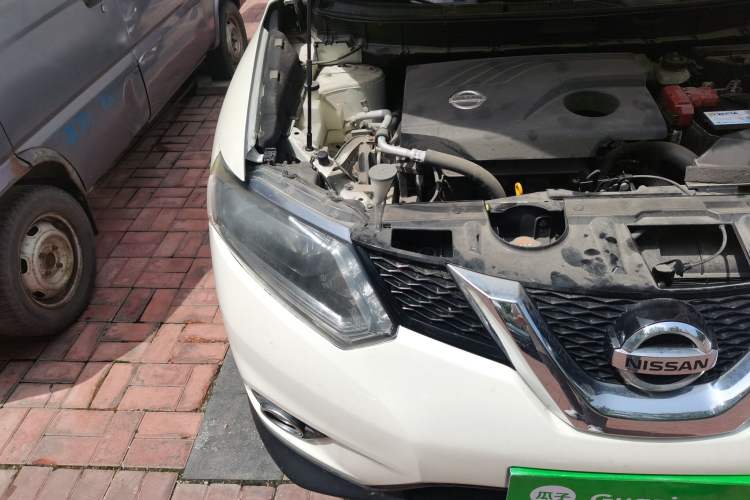 Used Nissan X-Trail 2014 2.0L CVT Comfort Edition 2WD Right Front Headlight