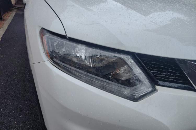 Used Nissan X-Trail 2014 2.5L CVT Luxury Edition 4WD Right Front Headlight