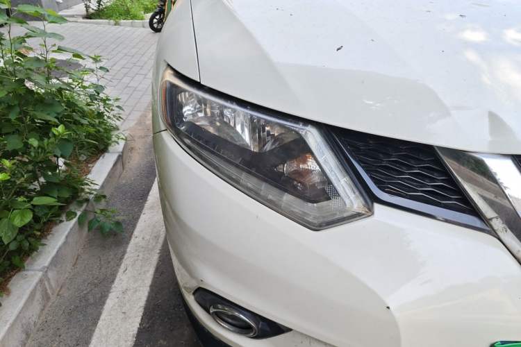 Used Nissan X-Trail 2014 2.0L CVT Comfort Edition 2WD Right Front Headlight