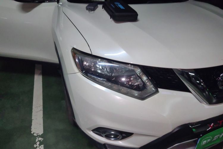 Used Nissan X-Trail 2014 2.5L CVT Leading Edition 4WD Right Front Headlight