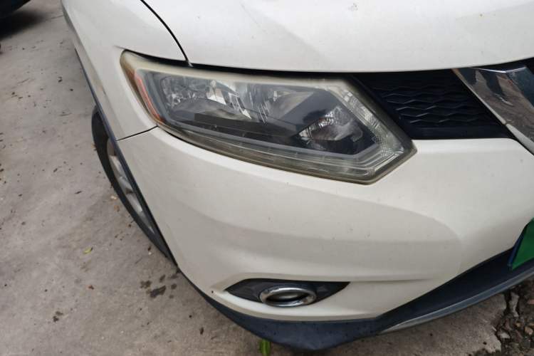 Used Nissan X-Trail 2014 2.0L CVT Comfort Edition 2WD Right Front Headlight