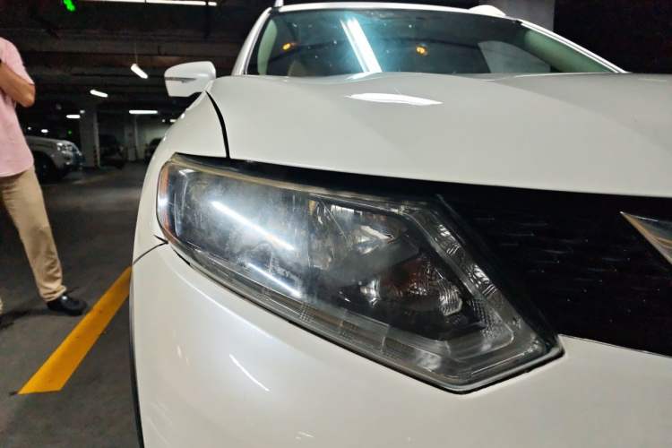 Used Nissan X-Trail 2014 2.0L CVT Comfort Edition 2WD Right Front Headlight