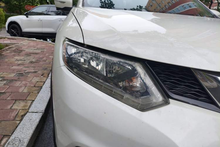 Used Nissan X-Trail 2014 2.0L CVT Comfort Edition 2WD Right Front Headlight