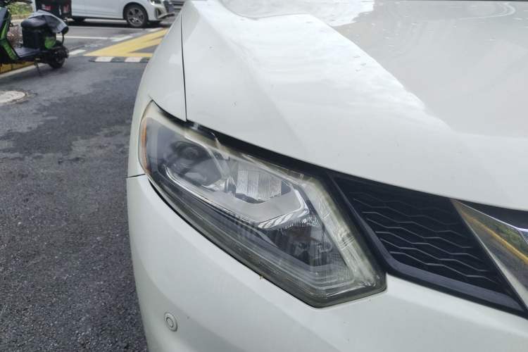 Used Nissan X-Trail 2014 2.5L CVT Ultimate Edition 4WD Right Front Headlight