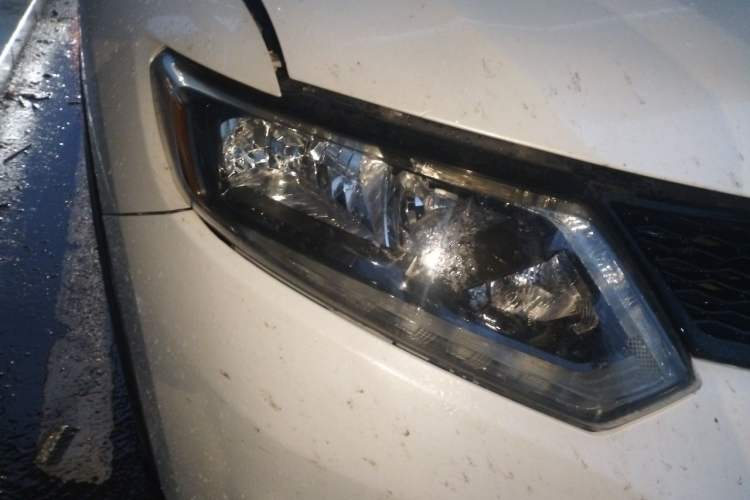 Used Nissan X-Trail 2014 2.0L CVT Comfort Edition 2WD Right Front Headlight