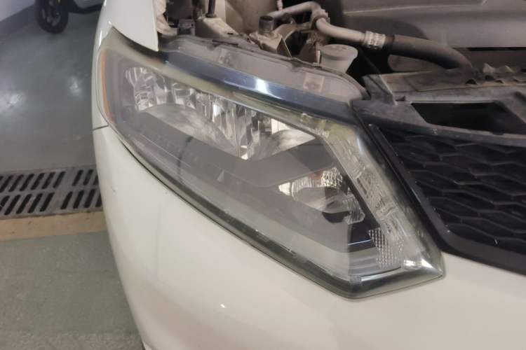 Used Nissan X-Trail 2014 2.0L CVT Comfort Edition 2WD Right Front Headlight