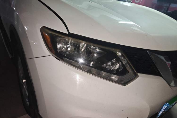 Used Nissan X-Trail 2014 2.0L CVT Comfort Edition 2WD Right Front Headlight