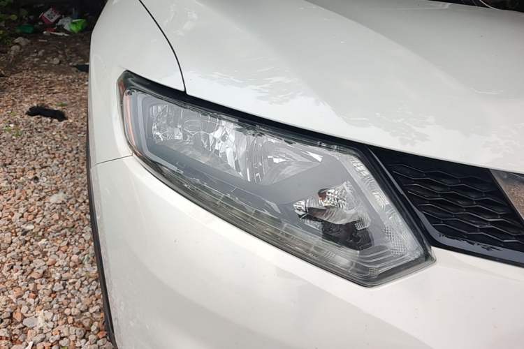 Used Nissan X-Trail 2014 2.0L CVT Comfort Edition 2WD Right Front Headlight