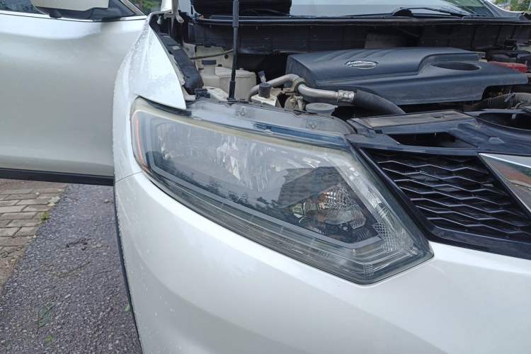 Used Nissan X-Trail 2014 2.0L CVT Comfort Edition 2WD Right Front Headlight