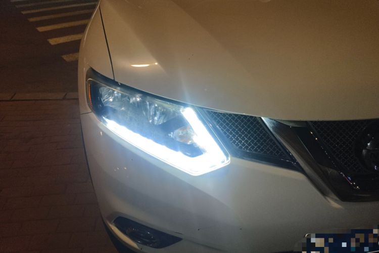 Used Nissan X-Trail 2014 2.0L CVT Comfort Edition 2WD Right Front Headlight