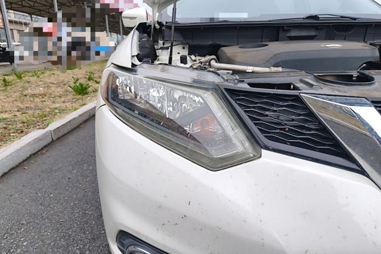 Used Nissan X-Trail 2014 2.5L CVT Leading Edition 4WD Right Front Headlight