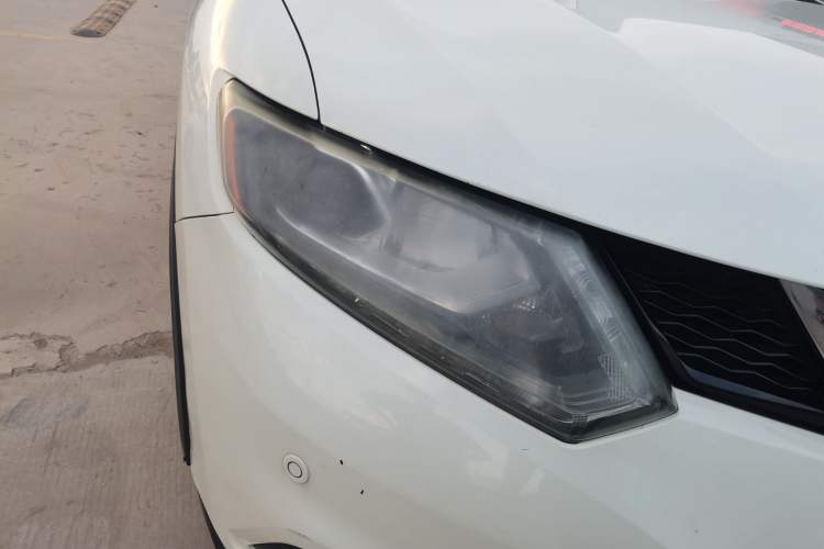 Used Nissan X-Trail 2014 2.5L CVT Ultimate Edition 4WD Right Front Headlight