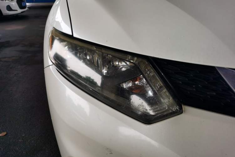 Used Nissan X-Trail 2014 2.0L CVT Comfort Edition 2WD Right Front Headlight