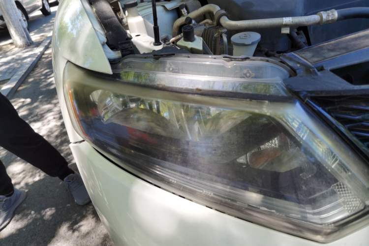 Used Nissan X-Trail 2014 2.5L CVT Leading Edition 4WD Right Front Headlight