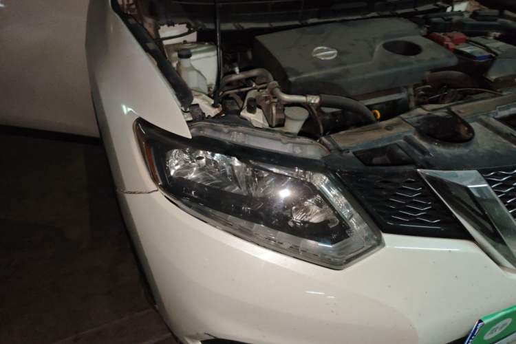 Used Nissan X-Trail 2014 2.0L CVT Comfort Edition 2WD Right Front Headlight