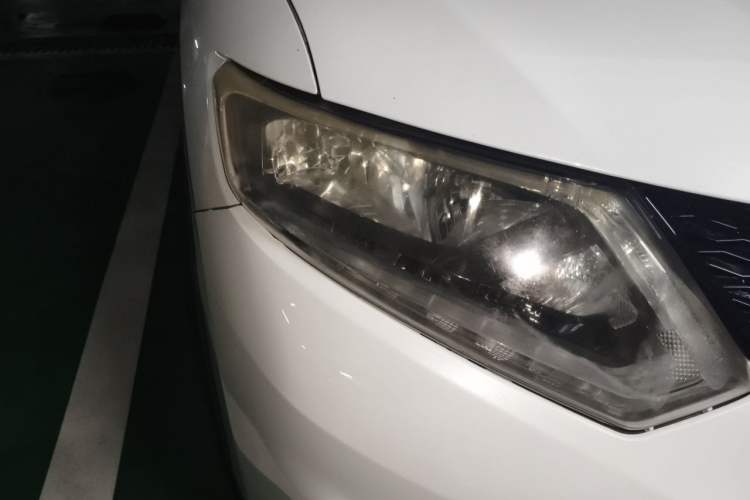 Used Nissan X-Trail 2014 2.0L CVT Comfort Edition 2WD Right Front Headlight