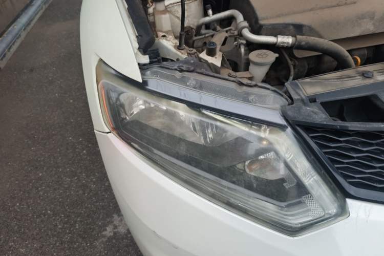 Used Nissan X-Trail 2014 2.0L CVT Comfort Edition 2WD Right Front Headlight