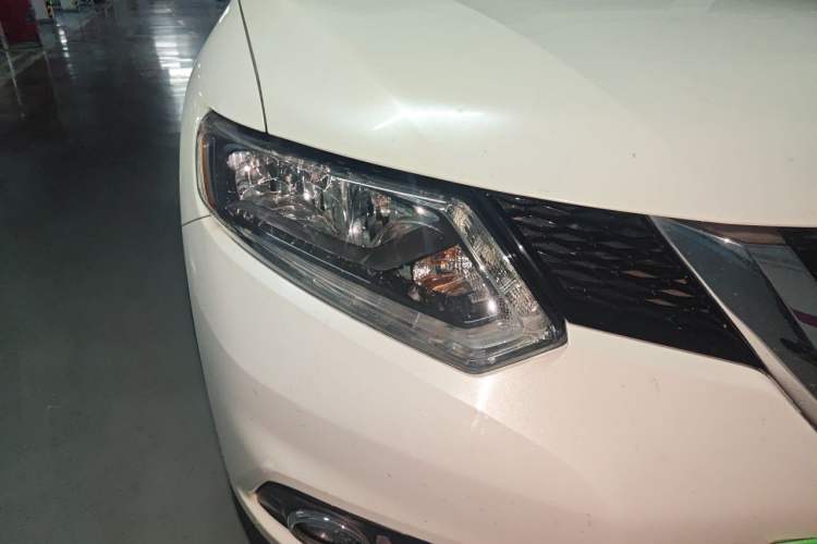 Used Nissan X-Trail 2014 2.0L CVT Comfort Edition 2WD Right Front Headlight