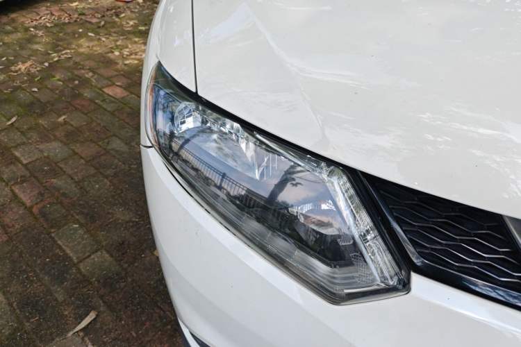 Used Nissan X-Trail 2014 2.0L CVT Comfort Edition 2WD Right Front Headlight