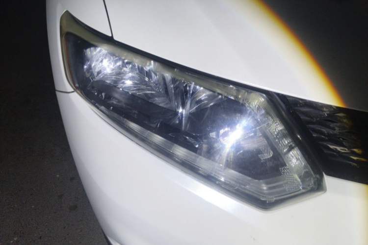 Used Nissan X-Trail 2014 2.5L CVT Leading Edition 4WD Right Front Headlight