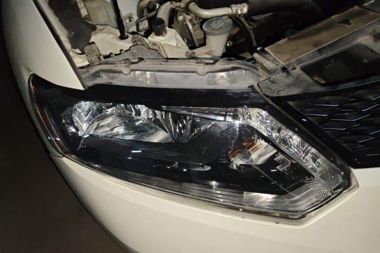 Used Nissan X-Trail 2014 2.0L CVT Comfort Edition 2WD Right Front Headlight