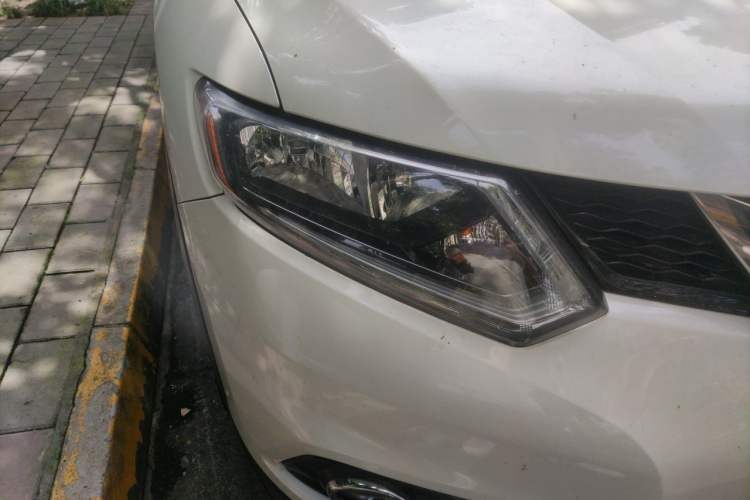 Used Nissan X-Trail 2014 2.0L CVT Comfort Edition 2WD Right Front Headlight