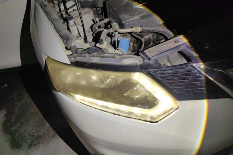 Used Nissan X-Trail 2014 2.0L CVT Comfort Edition 2WD Right Front Headlight