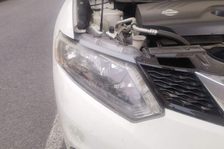 Used Nissan X-Trail 2014 2.0L CVT Comfort Edition 2WD Right Front Headlight