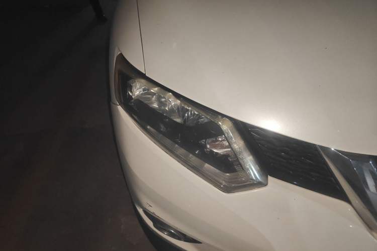 Used Nissan X-Trail 2014 2.0L CVT Comfort Edition 2WD Right Front Headlight