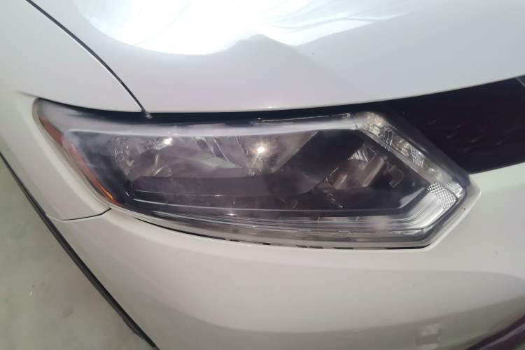 Used Nissan X-Trail 2014 2.0L CVT Comfort Edition 2WD Right Front Headlight