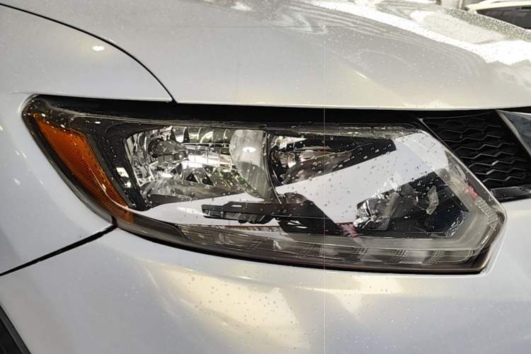 Used Nissan X-Trail 2014 2.0L CVT Smart Edition 2WD Right Front Headlight