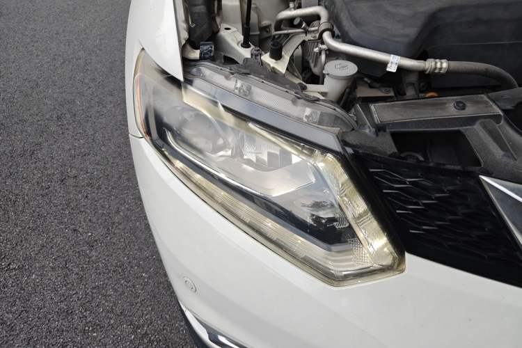 Used Nissan X-Trail 2014 2.5L CVT Ultimate Edition 4WD Right Front Headlight