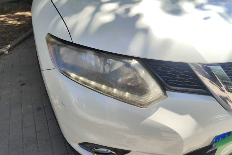 Used Nissan X-Trail 2014 2.0L CVT Comfort Edition 2WD Right Front Headlight