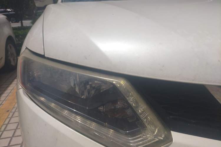 Used Nissan X-Trail 2014 2.0L CVT Comfort Edition 2WD Right Front Headlight