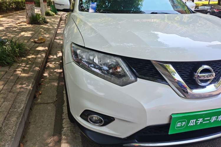 Used Nissan X-Trail 2014 2.0L CVT Comfort Edition 2WD Right Front Headlight