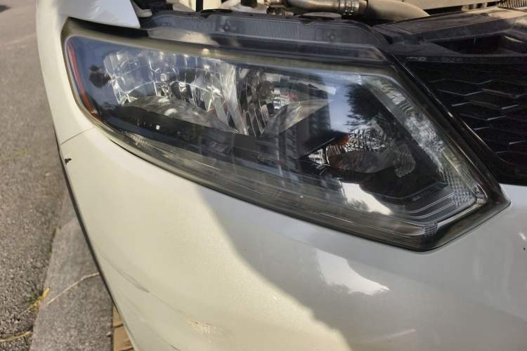 Used Nissan X-Trail 2014 2.0L CVT Comfort Edition 2WD Right Front Headlight
