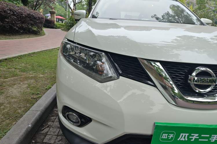 Used Nissan X-Trail 2014 2.0L CVT Comfort Edition 2WD Right Front Headlight