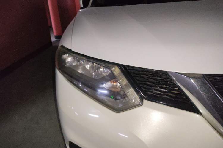 Used Nissan X-Trail 2014 2.0L CVT Comfort Edition 2WD Right Front Headlight