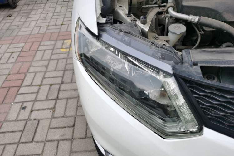 Used Nissan X-Trail 2014 2.0L CVT Comfort Edition 2WD Right Front Headlight