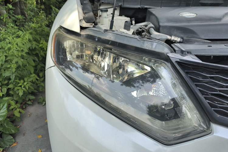 Used Nissan X-Trail 2014 2.0L CVT Smart Edition 2WD Right Front Headlight