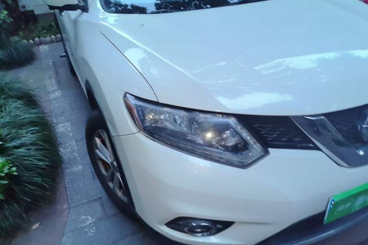 Used Nissan X-Trail 2014 2.0L CVT Comfort Edition 2WD Right Front Headlight