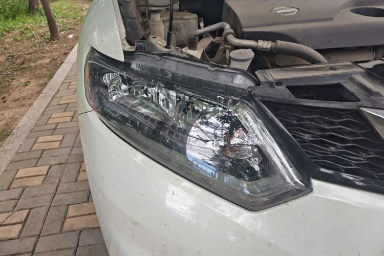 Used Nissan X-Trail 2014 2.0L CVT Comfort Edition 2WD Right Front Headlight