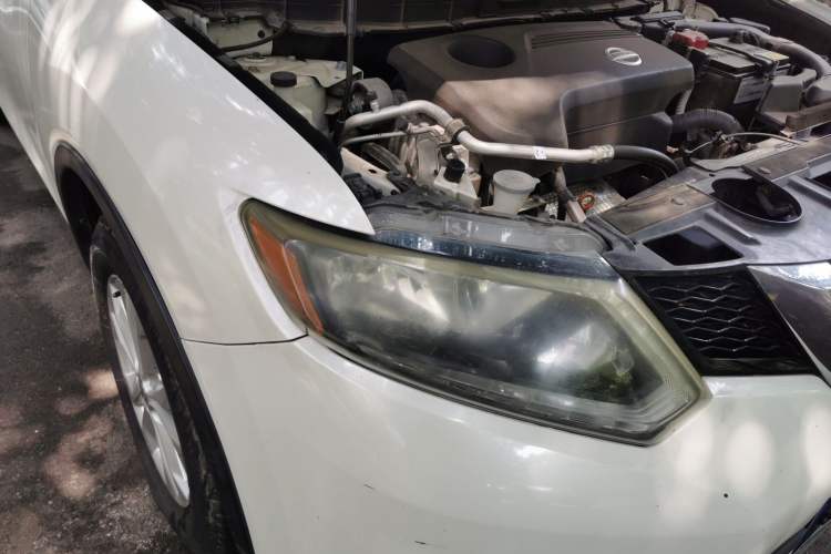 Used Nissan X-Trail 2014 2.5L CVT Leading Edition 4WD Right Front Headlight